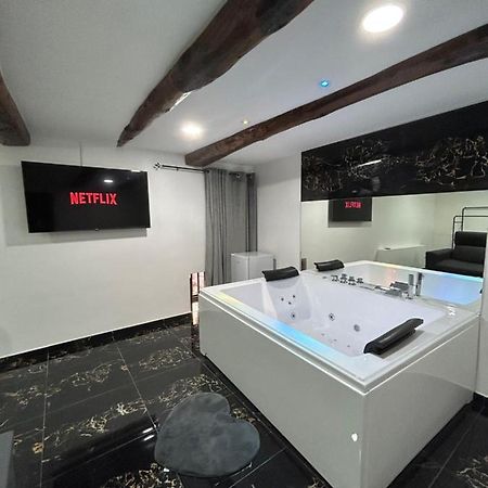 Giovanni Luxury Suites Napoli Bagian luar foto