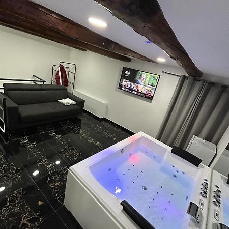 Giovanni Luxury Suites Napoli Bagian luar foto