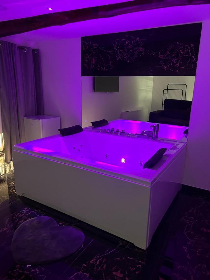 Giovanni Luxury Suites Napoli Bagian luar foto