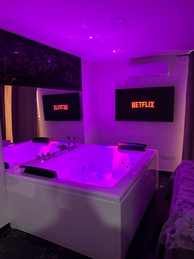 Giovanni Luxury Suites Napoli Bagian luar foto