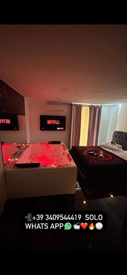 Giovanni Luxury Suites Napoli Bagian luar foto
