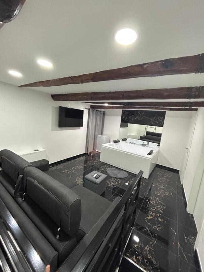 Giovanni Luxury Suites Napoli Bagian luar foto