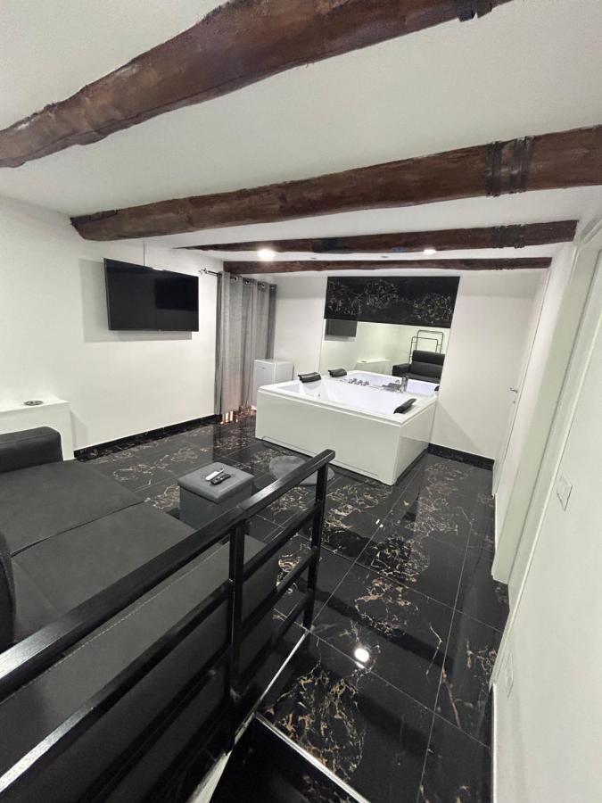 Giovanni Luxury Suites Napoli Bagian luar foto
