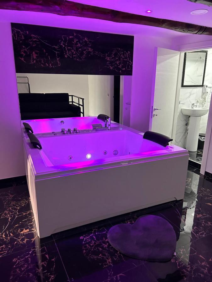 Giovanni Luxury Suites Napoli Bagian luar foto