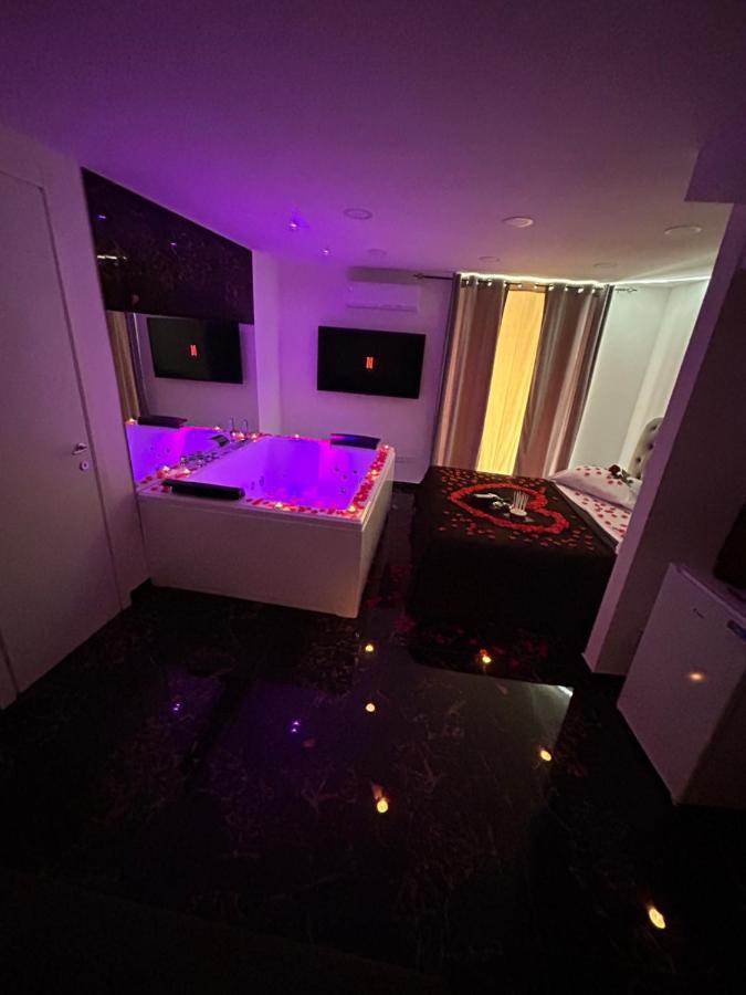 Giovanni Luxury Suites Napoli Bagian luar foto