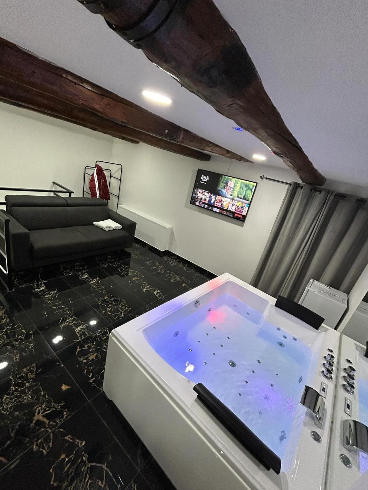Giovanni Luxury Suites Napoli Bagian luar foto