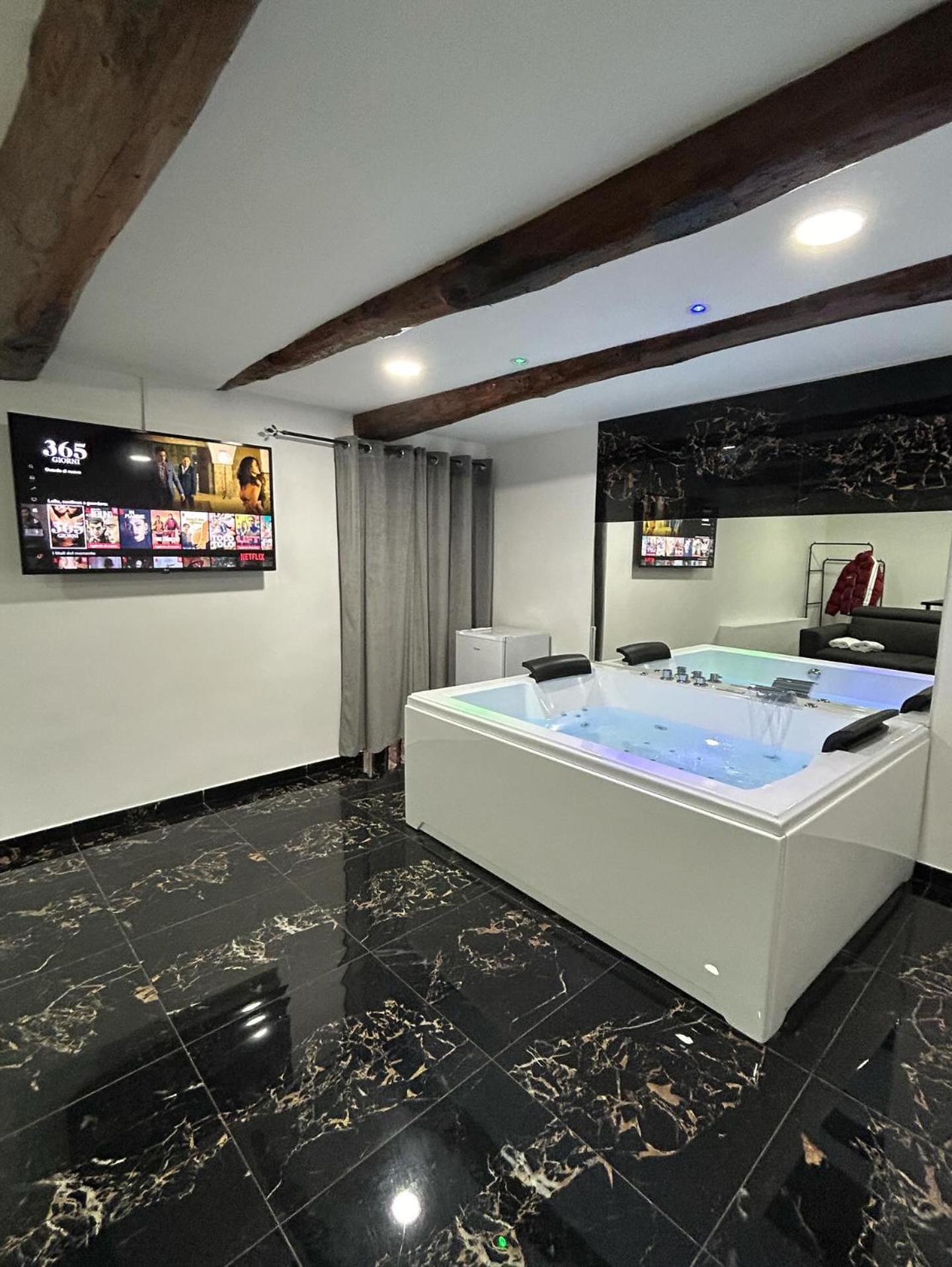 Giovanni Luxury Suites Napoli Bagian luar foto