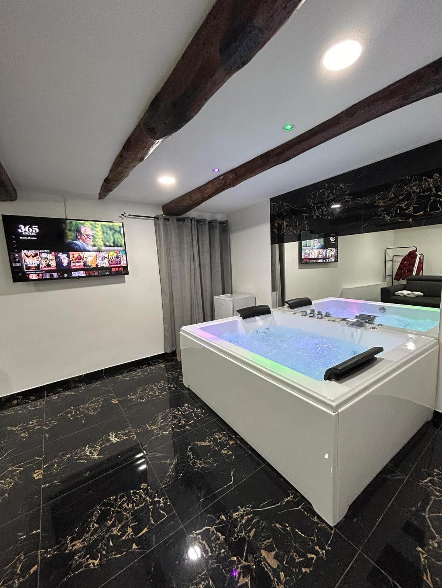 Giovanni Luxury Suites Napoli Bagian luar foto